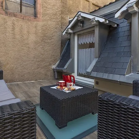 Avec Terrasse 